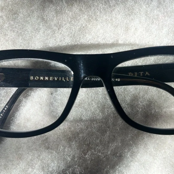 Dita frames - Picture 2 of 8